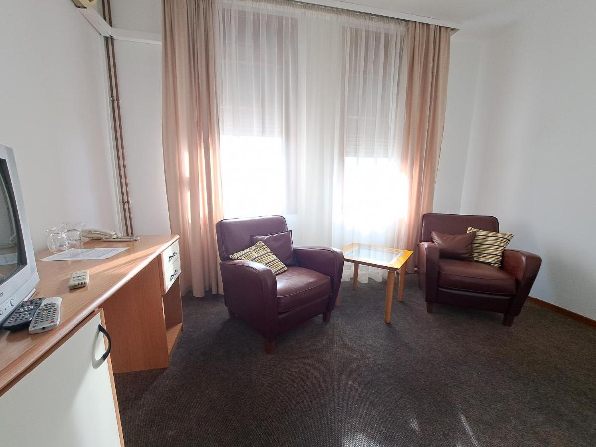 Hotel Marica Ni Esterno foto